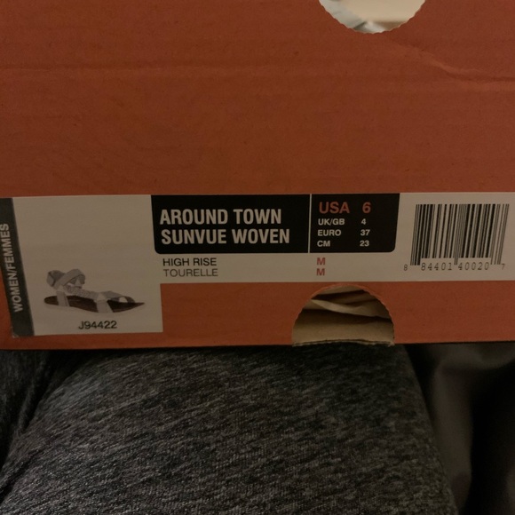 Sandel’s - Picture 3 of 3